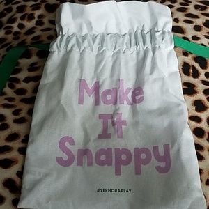Make it snappy makeup bag